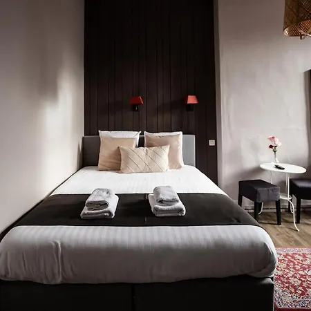Hotel Rose Red Hotel